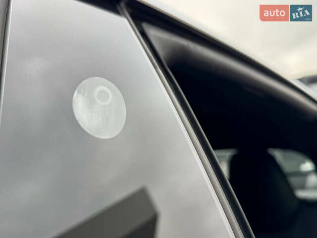 Серый Тесла Модель С, объемом двигателя 0 л и пробегом 161 тыс. км за 16700 $, фото 17 на Automoto.ua