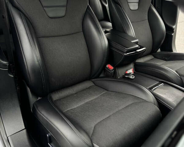 Серый Тесла Модель С, объемом двигателя 0 л и пробегом 161 тыс. км за 16700 $, фото 18 на Automoto.ua