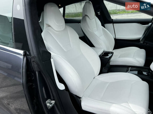 Серый Тесла Модель С, объемом двигателя 0 л и пробегом 97 тыс. км за 17499 $, фото 92 на Automoto.ua