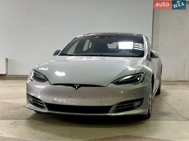 Сірий Тесла Модель С, об'ємом двигуна 0 л та пробігом 160 тис. км за 20790 $, фото 5 на Automoto.ua