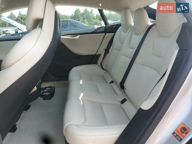 Сірий Тесла Модель С, об'ємом двигуна 0 л та пробігом 60 тис. км за 7000 $, фото 9 на Automoto.ua