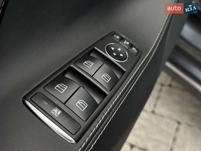 Серый Тесла Модель С, объемом двигателя 0 л и пробегом 161 тыс. км за 16700 $, фото 8 на Automoto.ua