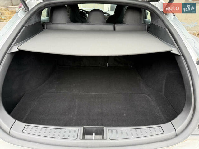 Серый Тесла Модель С, объемом двигателя 0 л и пробегом 128 тыс. км за 18300 $, фото 24 на Automoto.ua