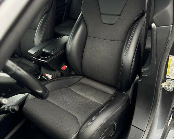 Серый Тесла Модель С, объемом двигателя 0 л и пробегом 161 тыс. км за 16700 $, фото 28 на Automoto.ua