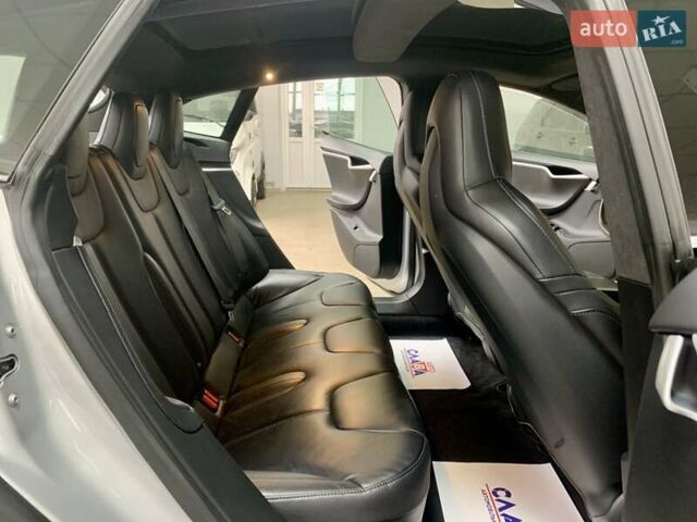 Сірий Тесла Модель С, об'ємом двигуна 0 л та пробігом 160 тис. км за 20790 $, фото 29 на Automoto.ua