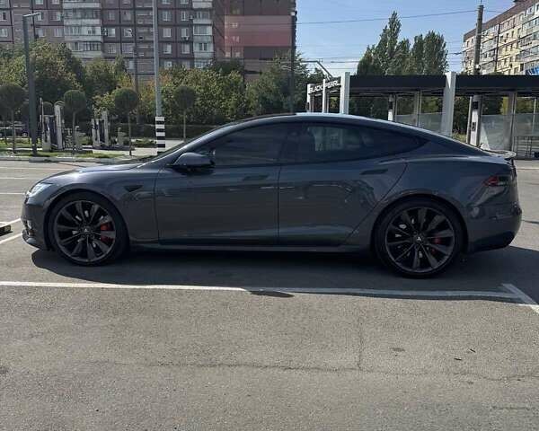 Серый Тесла Модель С, объемом двигателя 0 л и пробегом 107 тыс. км за 22500 $, фото 5 на Automoto.ua