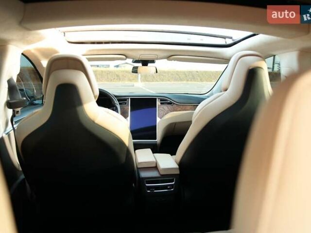 Серый Тесла Модель С, объемом двигателя 0 л и пробегом 166 тыс. км за 18900 $, фото 46 на Automoto.ua