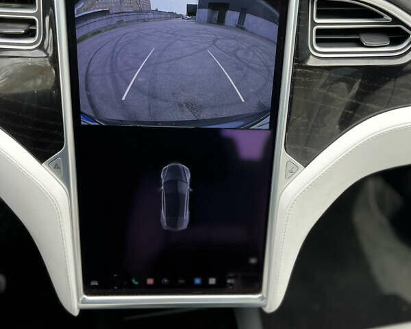 Серый Тесла Модель С, объемом двигателя 0 л и пробегом 97 тыс. км за 17499 $, фото 103 на Automoto.ua