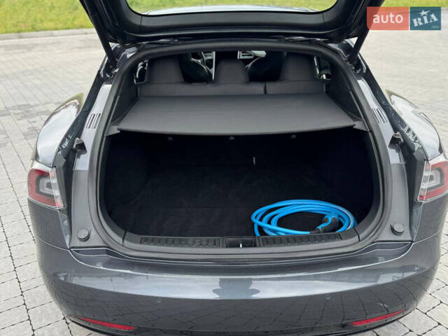 Серый Тесла Модель С, объемом двигателя 0 л и пробегом 161 тыс. км за 16700 $, фото 11 на Automoto.ua