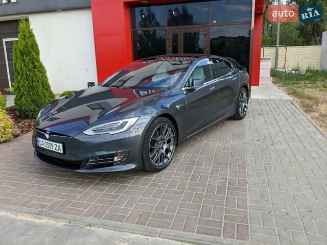 Серый Тесла Модель С, объемом двигателя 0 л и пробегом 74 тыс. км за 59000 $, фото 4 на Automoto.ua