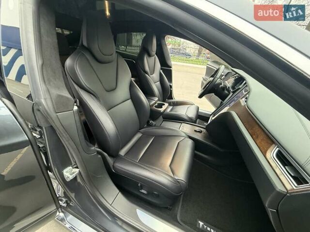 Серый Тесла Модель С, объемом двигателя 0 л и пробегом 111 тыс. км за 20500 $, фото 54 на Automoto.ua