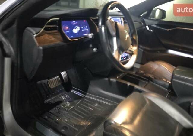Сірий Тесла Модель С, об'ємом двигуна 0 л та пробігом 200 тис. км за 19900 $, фото 15 на Automoto.ua