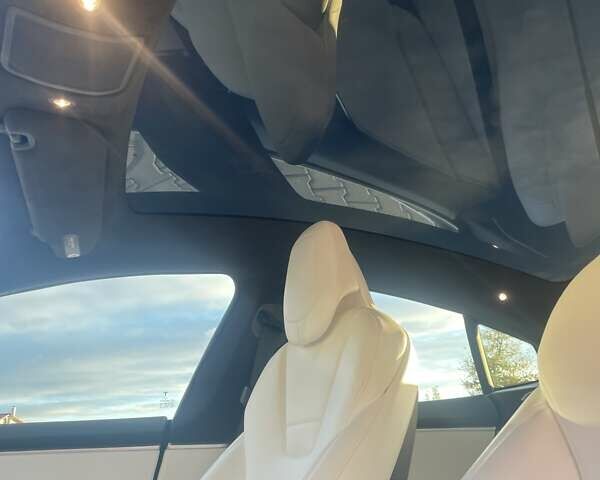 Серый Тесла Модель С, объемом двигателя 0 л и пробегом 99 тыс. км за 18000 $, фото 11 на Automoto.ua