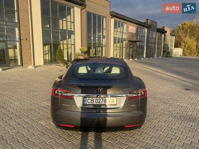 Серый Тесла Модель С, объемом двигателя 0 л и пробегом 99 тыс. км за 18000 $, фото 1 на Automoto.ua