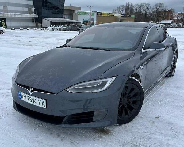 Серый Тесла Модель С, объемом двигателя 0 л и пробегом 192 тыс. км за 18000 $, фото 19 на Automoto.ua