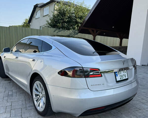 Серый Тесла Модель С, объемом двигателя 0 л и пробегом 135 тыс. км за 27500 $, фото 41 на Automoto.ua