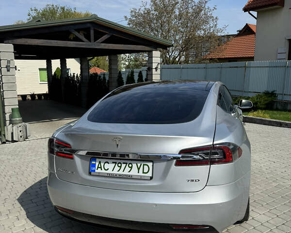 Серый Тесла Модель С, объемом двигателя 0 л и пробегом 250 тыс. км за 16500 $, фото 3 на Automoto.ua