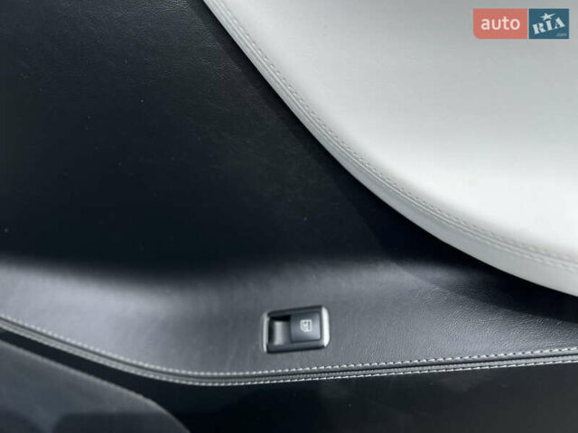 Серый Тесла Модель С, объемом двигателя 0 л и пробегом 97 тыс. км за 17499 $, фото 79 на Automoto.ua