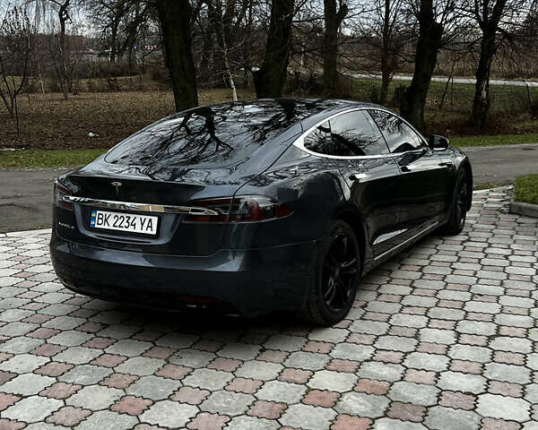 Серый Тесла Модель С, объемом двигателя 0 л и пробегом 128 тыс. км за 16100 $, фото 7 на Automoto.ua