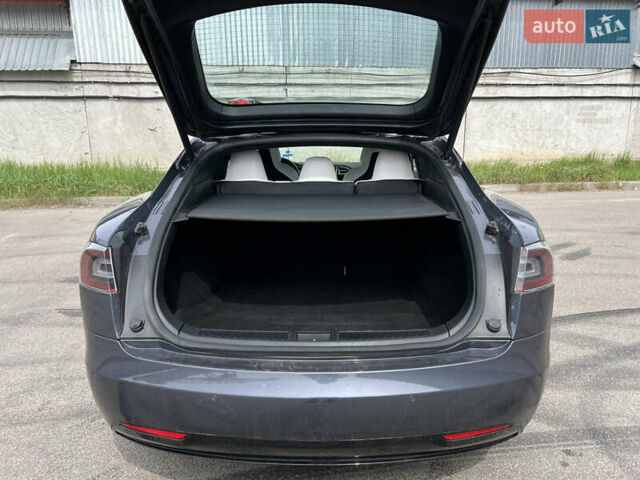 Серый Тесла Модель С, объемом двигателя 0 л и пробегом 97 тыс. км за 17499 $, фото 76 на Automoto.ua