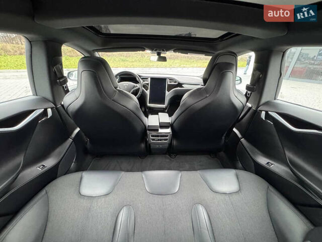 Серый Тесла Модель С, объемом двигателя 0 л и пробегом 161 тыс. км за 16700 $, фото 5 на Automoto.ua