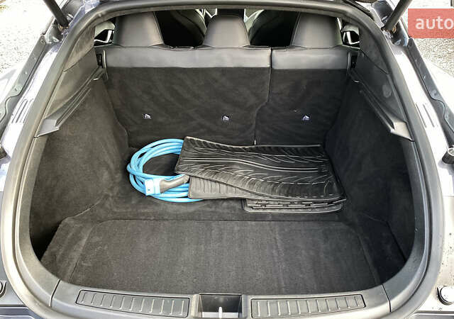 Серый Тесла Модель С, объемом двигателя 0 л и пробегом 233 тыс. км за 16800 $, фото 41 на Automoto.ua