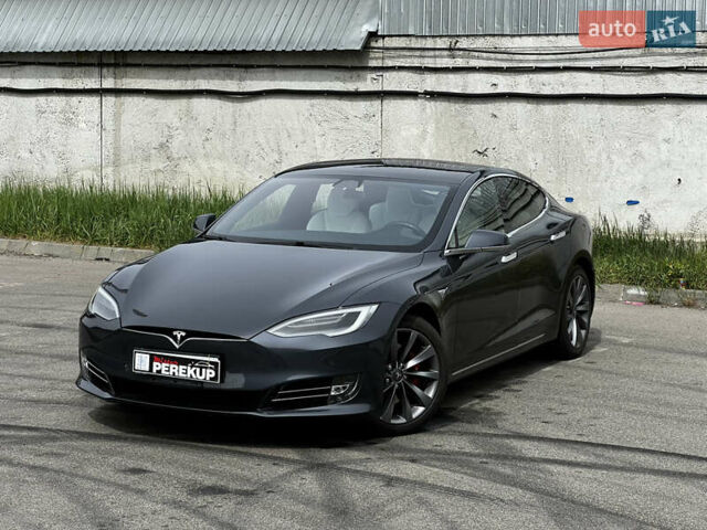 Серый Тесла Модель С, объемом двигателя 0 л и пробегом 97 тыс. км за 17499 $, фото 11 на Automoto.ua