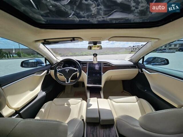 Серый Тесла Модель С, объемом двигателя 0 л и пробегом 129 тыс. км за 22000 $, фото 10 на Automoto.ua