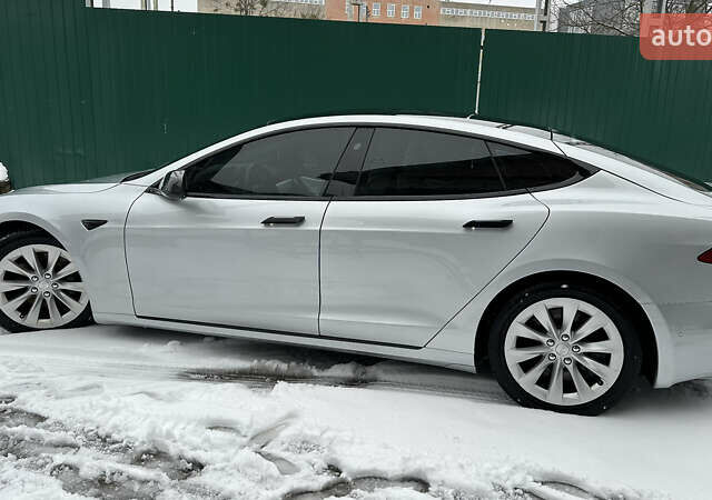 Сірий Тесла Модель С, об'ємом двигуна 0 л та пробігом 262 тис. км за 22600 $, фото 7 на Automoto.ua