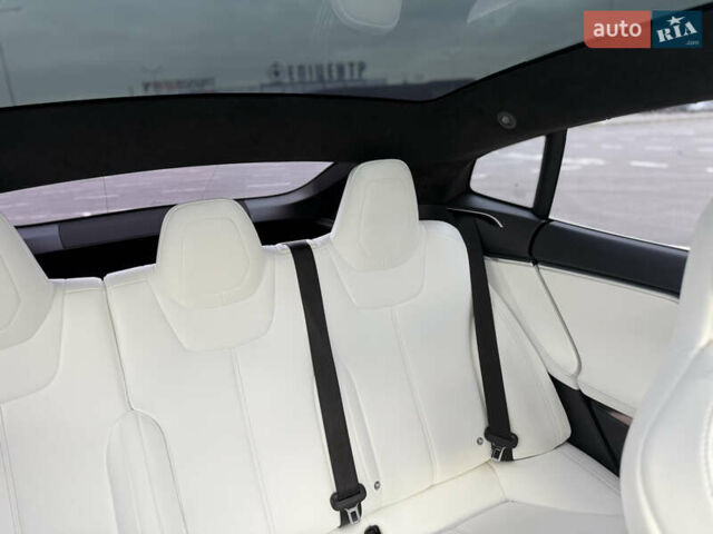 Серый Тесла Модель С, объемом двигателя 0 л и пробегом 141 тыс. км за 18350 $, фото 35 на Automoto.ua