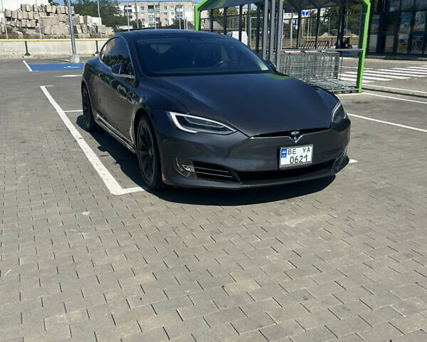 Тесла Модель С 2017 в Первомайск на Automoto.ua Серый Тесла Модель С, объемом двигателя 0 л и пробегом 106 тыс. км за 18500 $, фото 4 на Automoto.ua