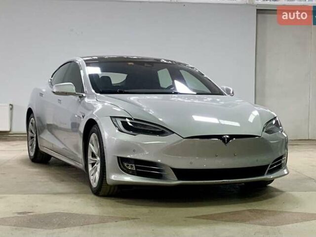 Сірий Тесла Модель С, об'ємом двигуна 0 л та пробігом 160 тис. км за 20790 $, фото 16 на Automoto.ua