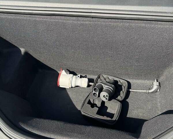 Серый Тесла Модель С, объемом двигателя 0 л и пробегом 107 тыс. км за 22500 $, фото 28 на Automoto.ua