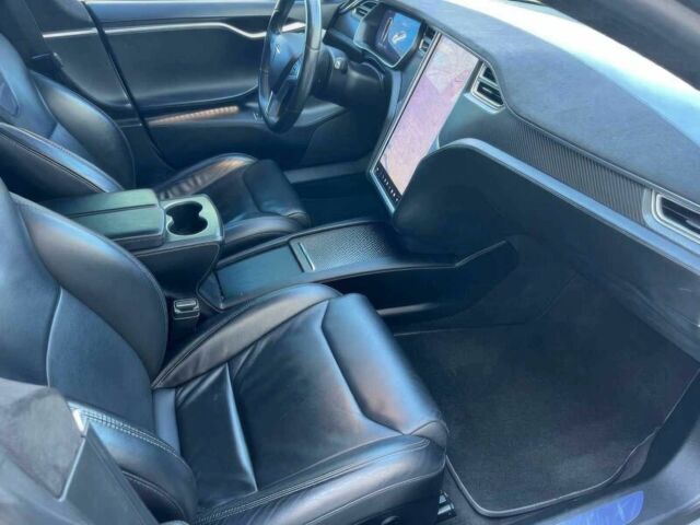 Сірий Тесла Модель С, об'ємом двигуна 0 л та пробігом 60 тис. км за 14000 $, фото 4 на Automoto.ua