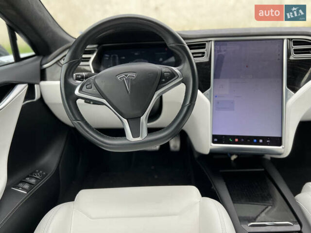 Серый Тесла Модель С, объемом двигателя 0 л и пробегом 97 тыс. км за 17499 $, фото 74 на Automoto.ua