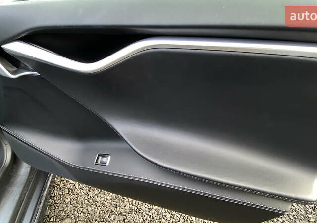 Серый Тесла Модель С, объемом двигателя 0 л и пробегом 233 тыс. км за 16800 $, фото 49 на Automoto.ua