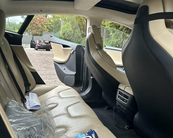 Сірий Тесла Модель С, об'ємом двигуна 0 л та пробігом 140 тис. км за 29000 $, фото 15 на Automoto.ua