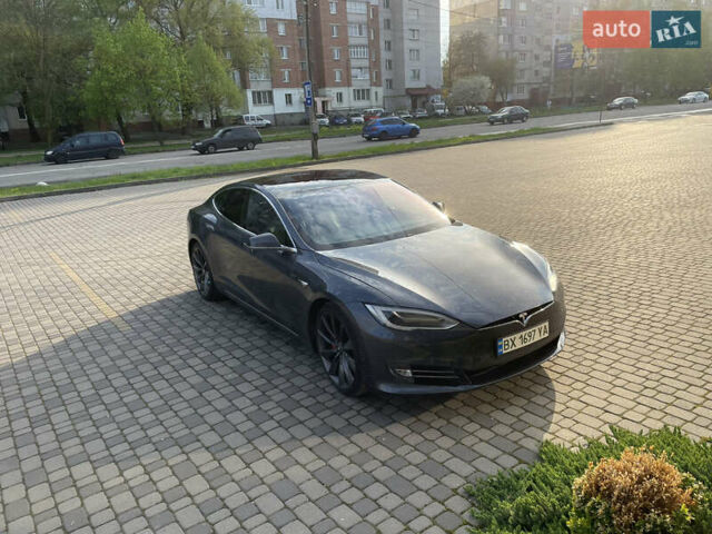 Тесла Модель С 2017 у Хмельницькому на Automoto.ua Сірий Тесла Модель С, об'ємом двигуна 0 л та пробігом 92 тис. км за 25888 $, фото 1 на Automoto.ua