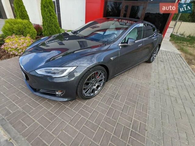 Серый Тесла Модель С, объемом двигателя 0 л и пробегом 74 тыс. км за 59000 $, фото 1 на Automoto.ua