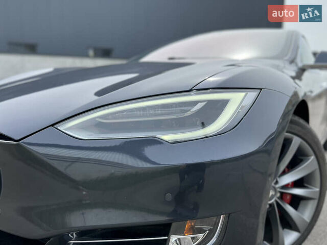 Серый Тесла Модель С, объемом двигателя 0 л и пробегом 97 тыс. км за 17499 $, фото 30 на Automoto.ua
