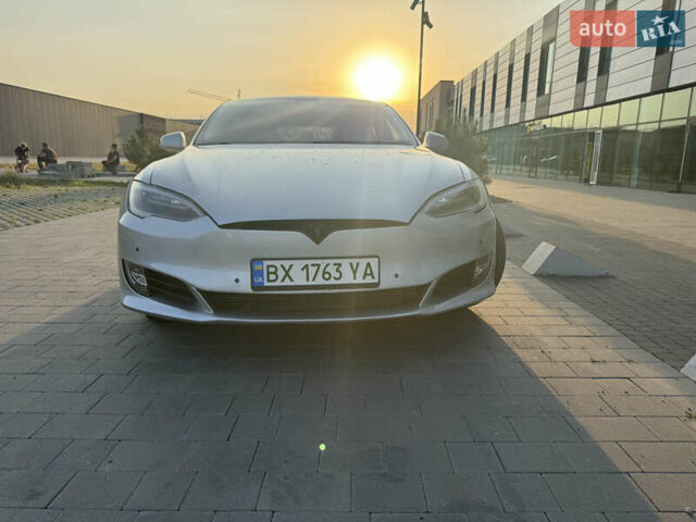 Серый Тесла Модель С, объемом двигателя 0 л и пробегом 86 тыс. км за 22700 $, фото 1 на Automoto.ua