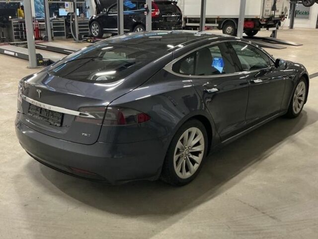 Тесла Модель С 2017 в Киеве на Automoto.ua Серый Тесла Модель С, объемом двигателя 0 л и пробегом 108 тыс. км за 17300 $, фото 3 на Automoto.ua