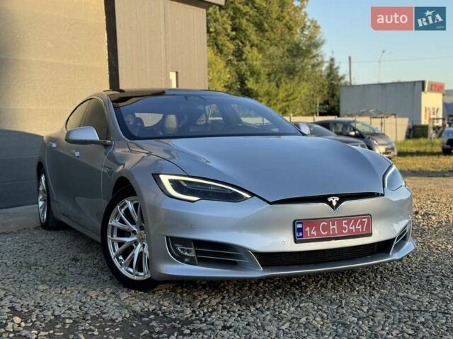 Серый Тесла Модель С, объемом двигателя 0 л и пробегом 150 тыс. км за 16600 $, фото 3 на Automoto.ua