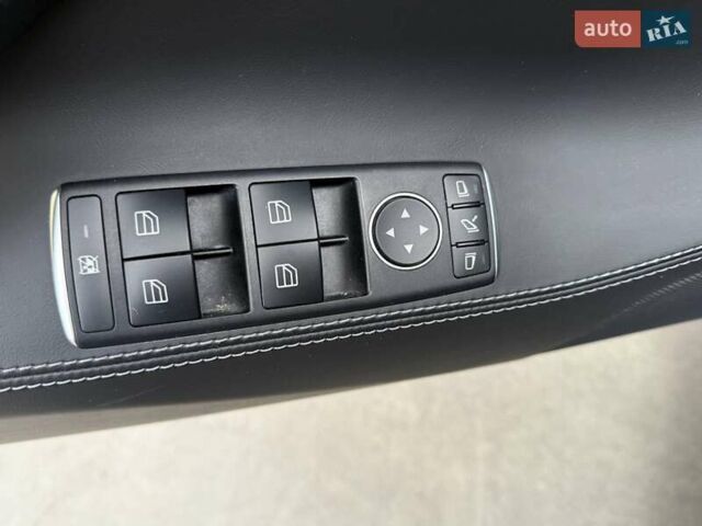 Серый Тесла Модель С, объемом двигателя 0 л и пробегом 111 тыс. км за 20500 $, фото 45 на Automoto.ua