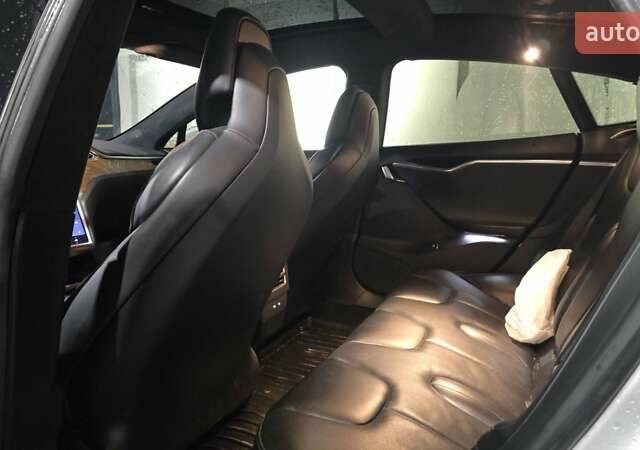 Сірий Тесла Модель С, об'ємом двигуна 0 л та пробігом 200 тис. км за 19900 $, фото 20 на Automoto.ua