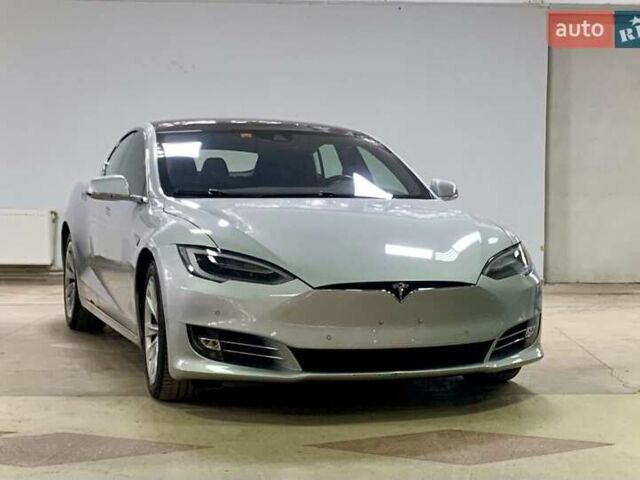 Сірий Тесла Модель С, об'ємом двигуна 0 л та пробігом 160 тис. км за 20790 $, фото 11 на Automoto.ua
