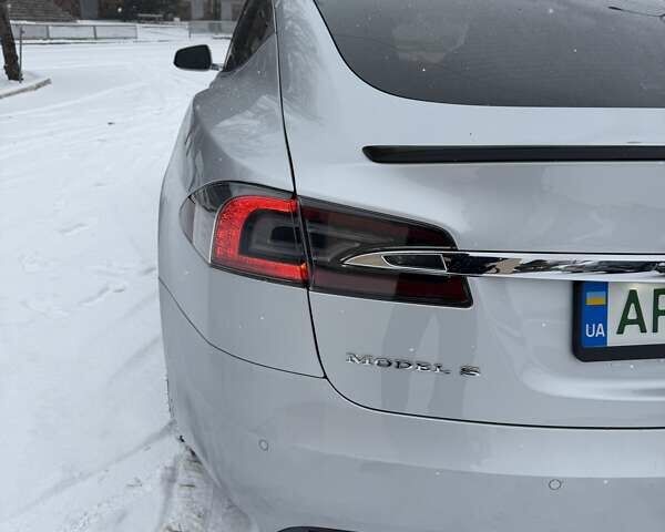 Сірий Тесла Модель С, об'ємом двигуна 0 л та пробігом 184 тис. км за 23000 $, фото 23 на Automoto.ua