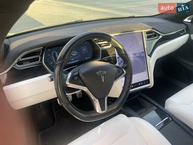 Серый Тесла Модель С, объемом двигателя 0 л и пробегом 99 тыс. км за 18000 $, фото 9 на Automoto.ua