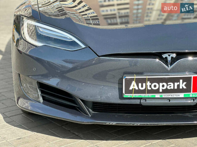 Серый Тесла Модель С, объемом двигателя 0 л и пробегом 50 тыс. км за 19230 $, фото 5 на Automoto.ua