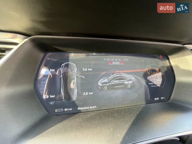 Тесла Модель С 2017 у Хмельницькому на Automoto.ua Сірий Тесла Модель С, об'ємом двигуна 0 л та пробігом 92 тис. км за 25888 $, фото 29 на Automoto.ua